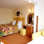 Aparthotel Adler