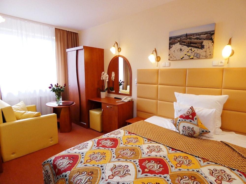 Aparthotel Adler Krakau
