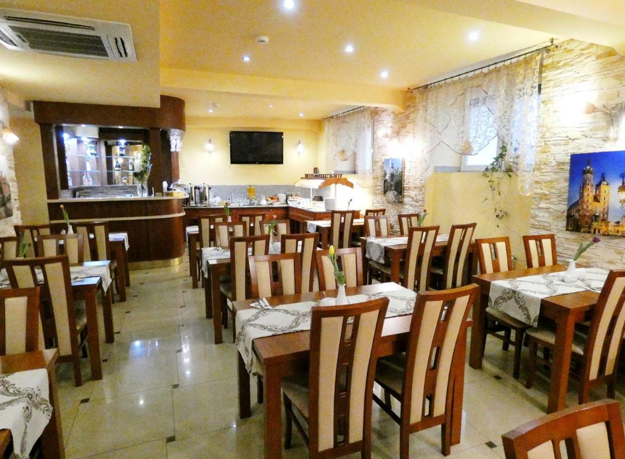 Adler Aparthotel 3*